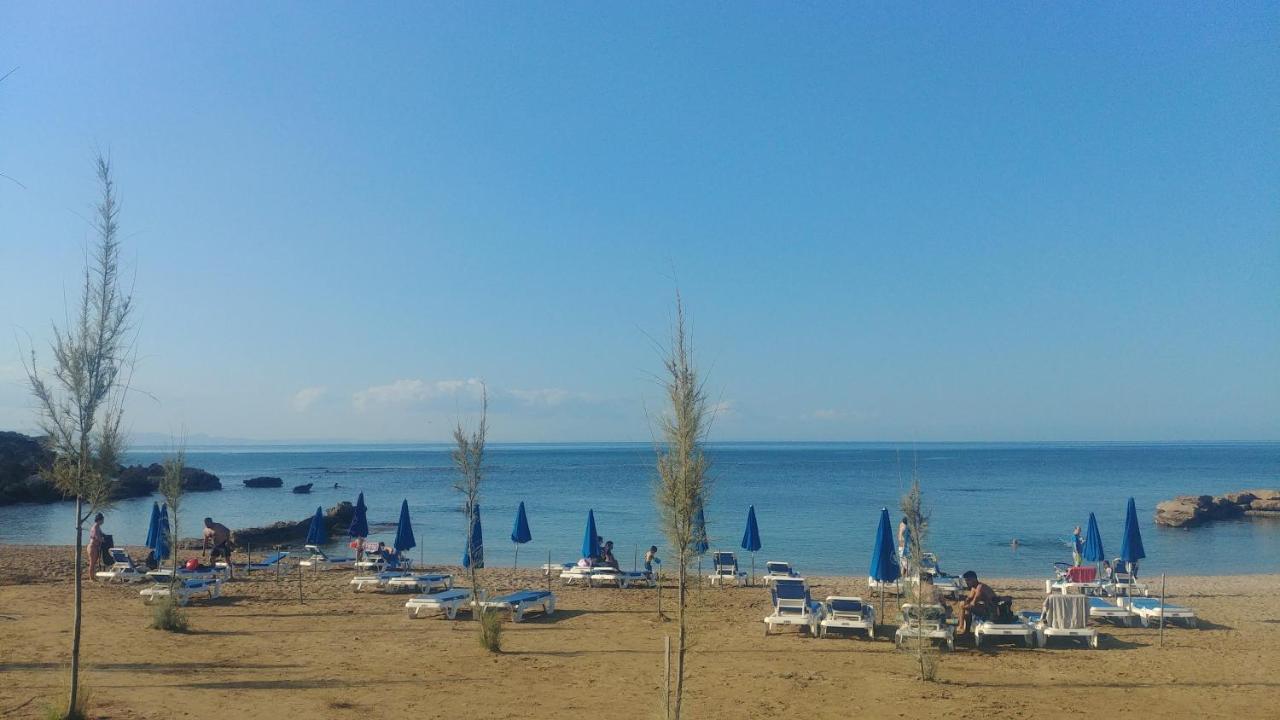 Anemomylos Guesthouse Paralimni Esterno foto